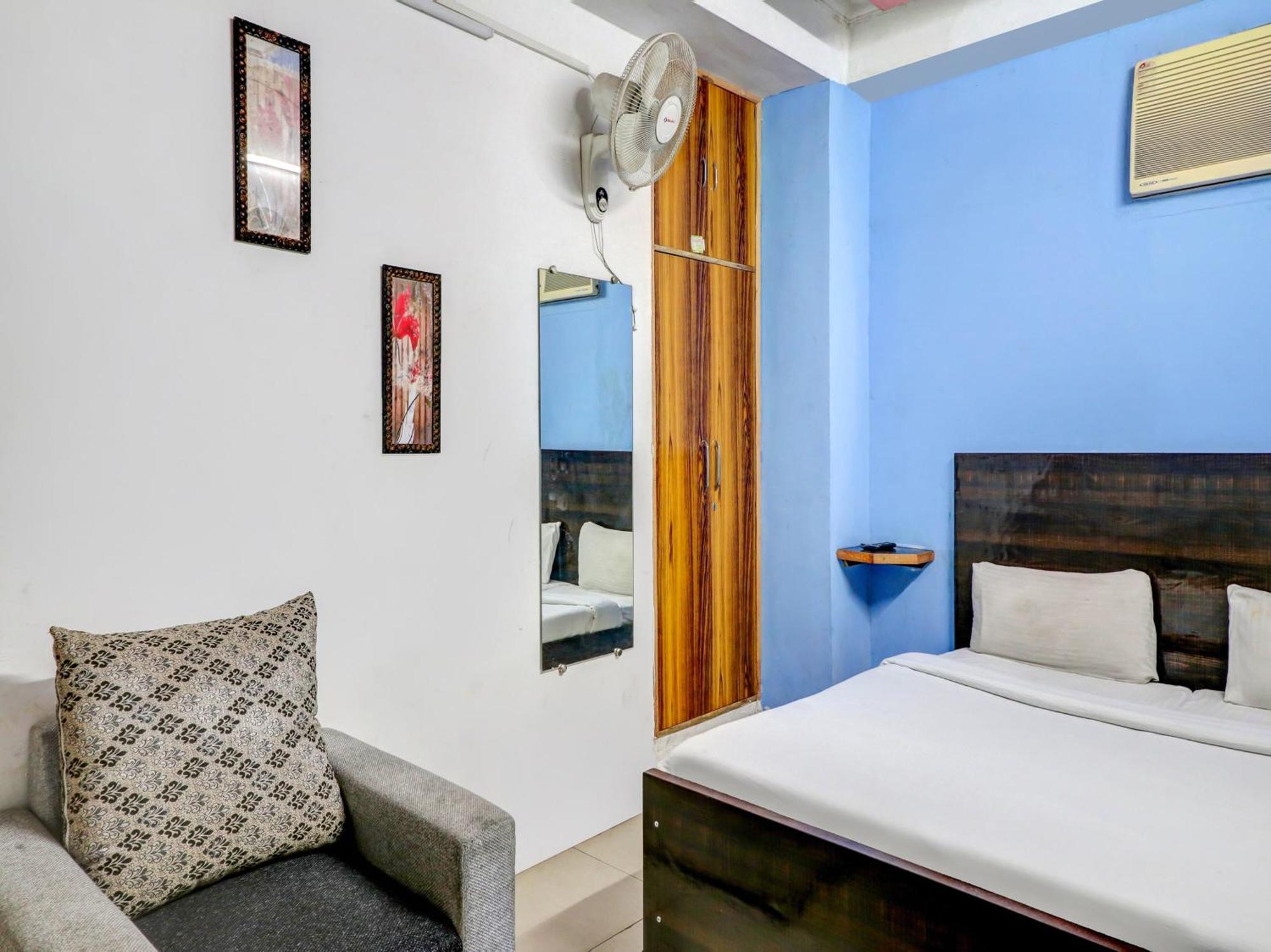 Guest house O The Shagun Residency New Delhi